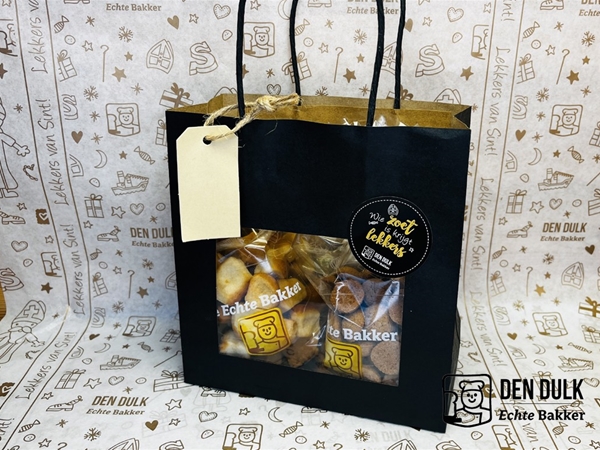 Tasje met pepernoten en kruidnootjes